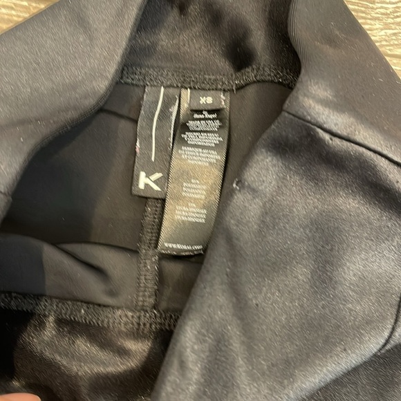 KORAL black lustrous leggings size x-small - Picture 3 of 3